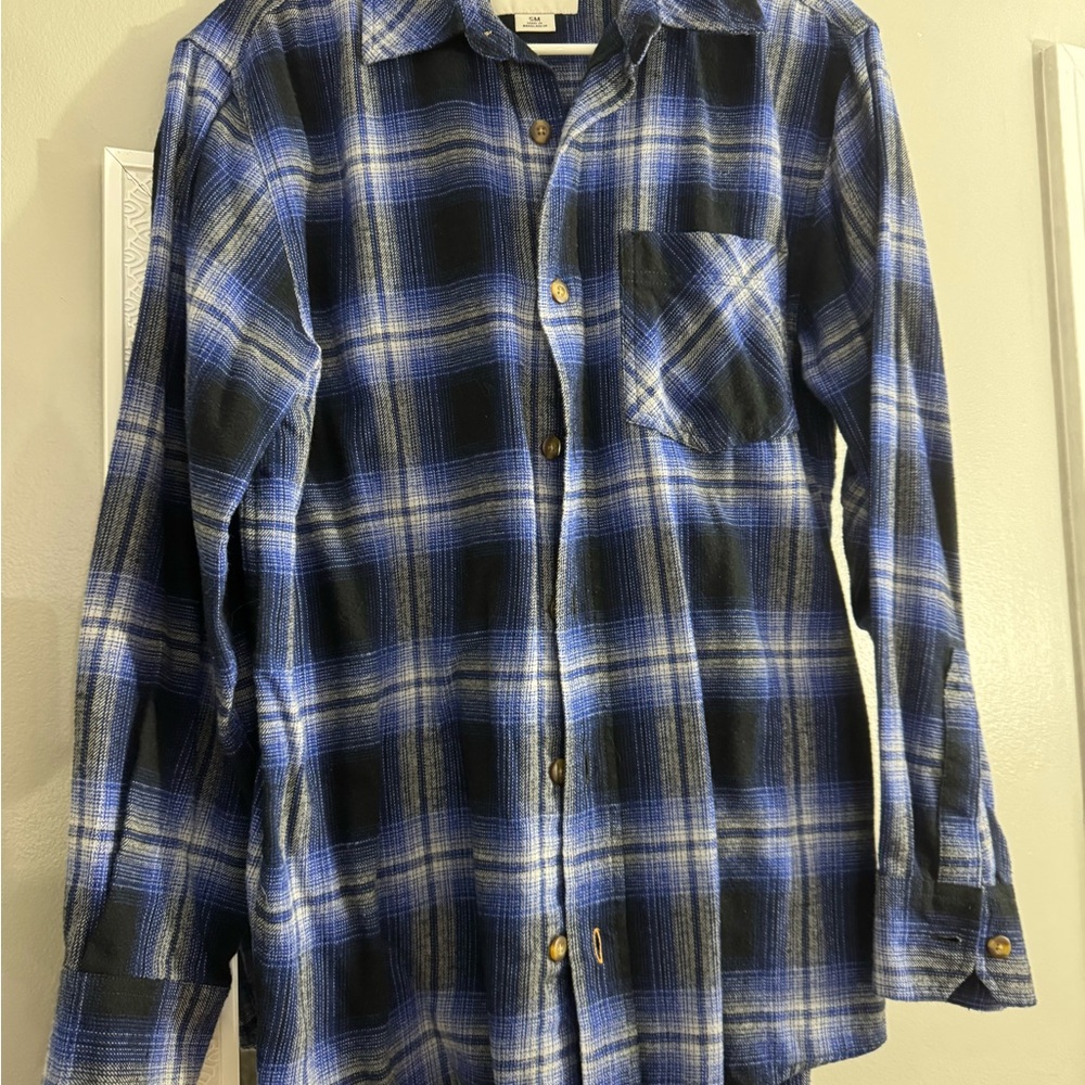 Field & Stream Blue and Black Casual Button Down Shirt